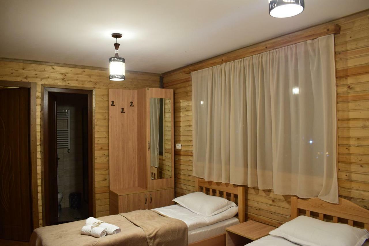 Gergeti Woods Villa Kazbegi Exteriör bild